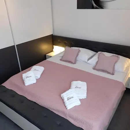 Diana Apartment *